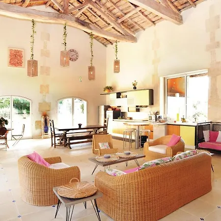 Nice In W/ 3 Bedrooms * Burie