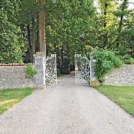 Nice In W/ 3 Bedrooms *