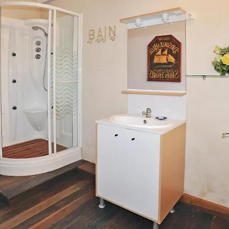 Nice In W/ 3 Bedrooms Burie